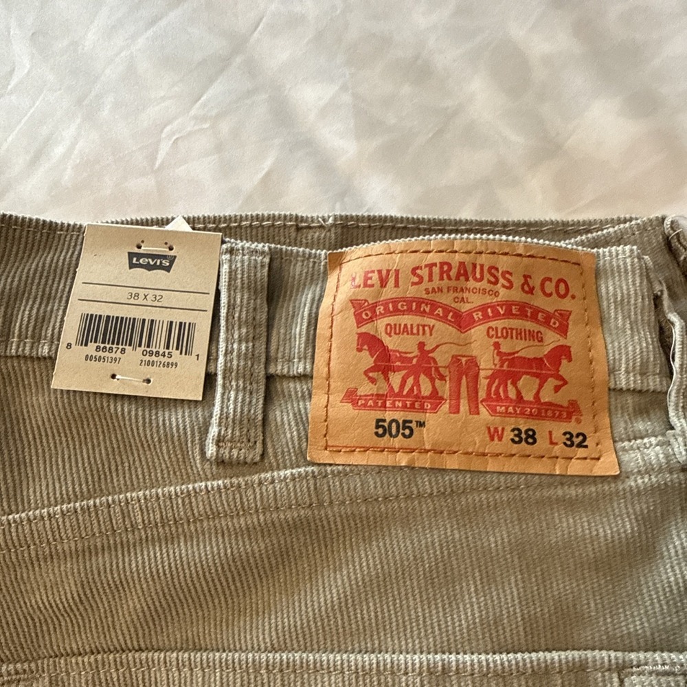 Levi's 505 Corduroy Jeans Men's 33x34 Regular Fit Straight Leg NWT - Picture 2 of 7